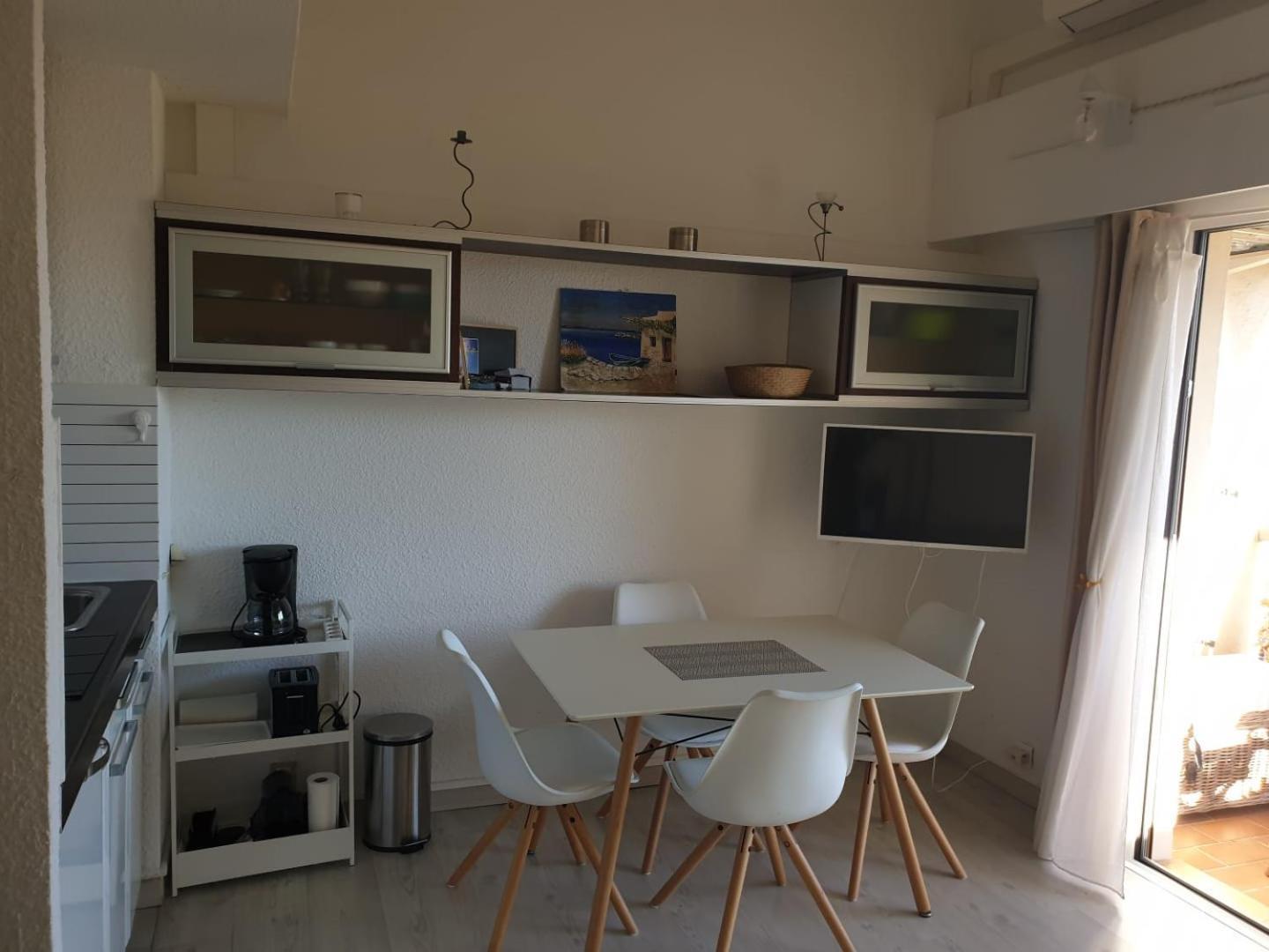 Appartement Climatise A 800M De La Plage Frejus Ngoại thất bức ảnh